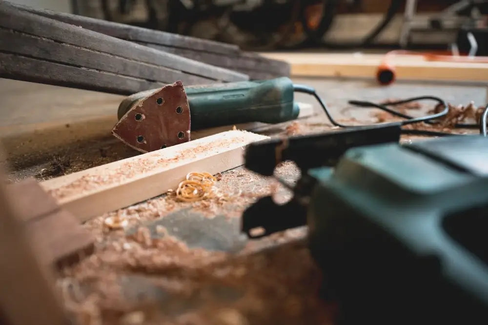 Pin vs. Pinless Moisture Meters: Which Type is Right for Your Needs?